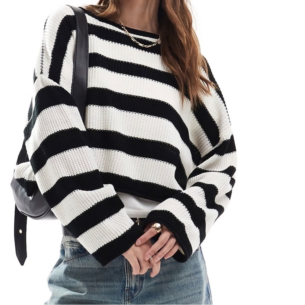 Black and White Striped Women's Sweater
